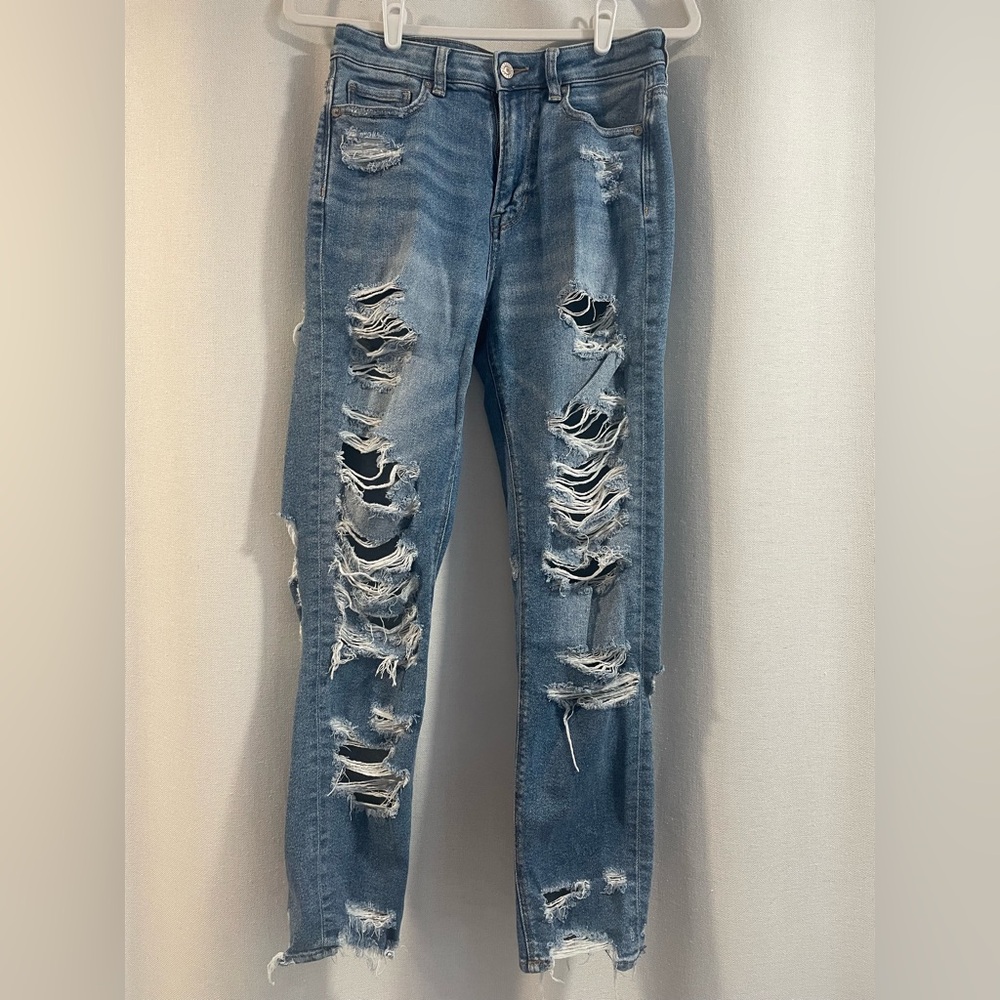 American Eagle Outfitters Distressed Light Blue Skinny Jeans
